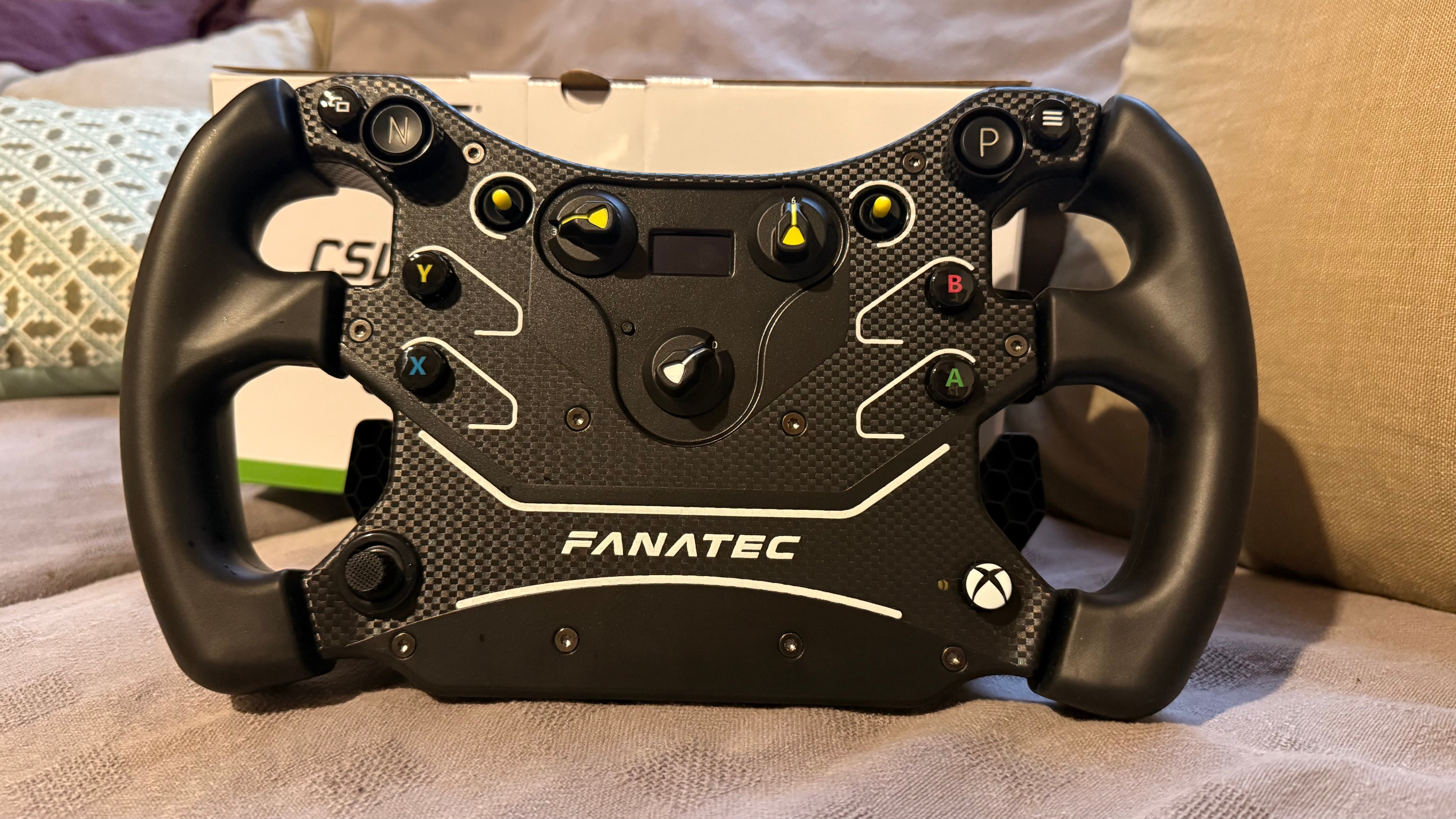 J'ai testé le volant CSL Steering Wheel GT3 2025 : Fanatec revisite un classique, mais corrige-t-il enfin ses défauts ?