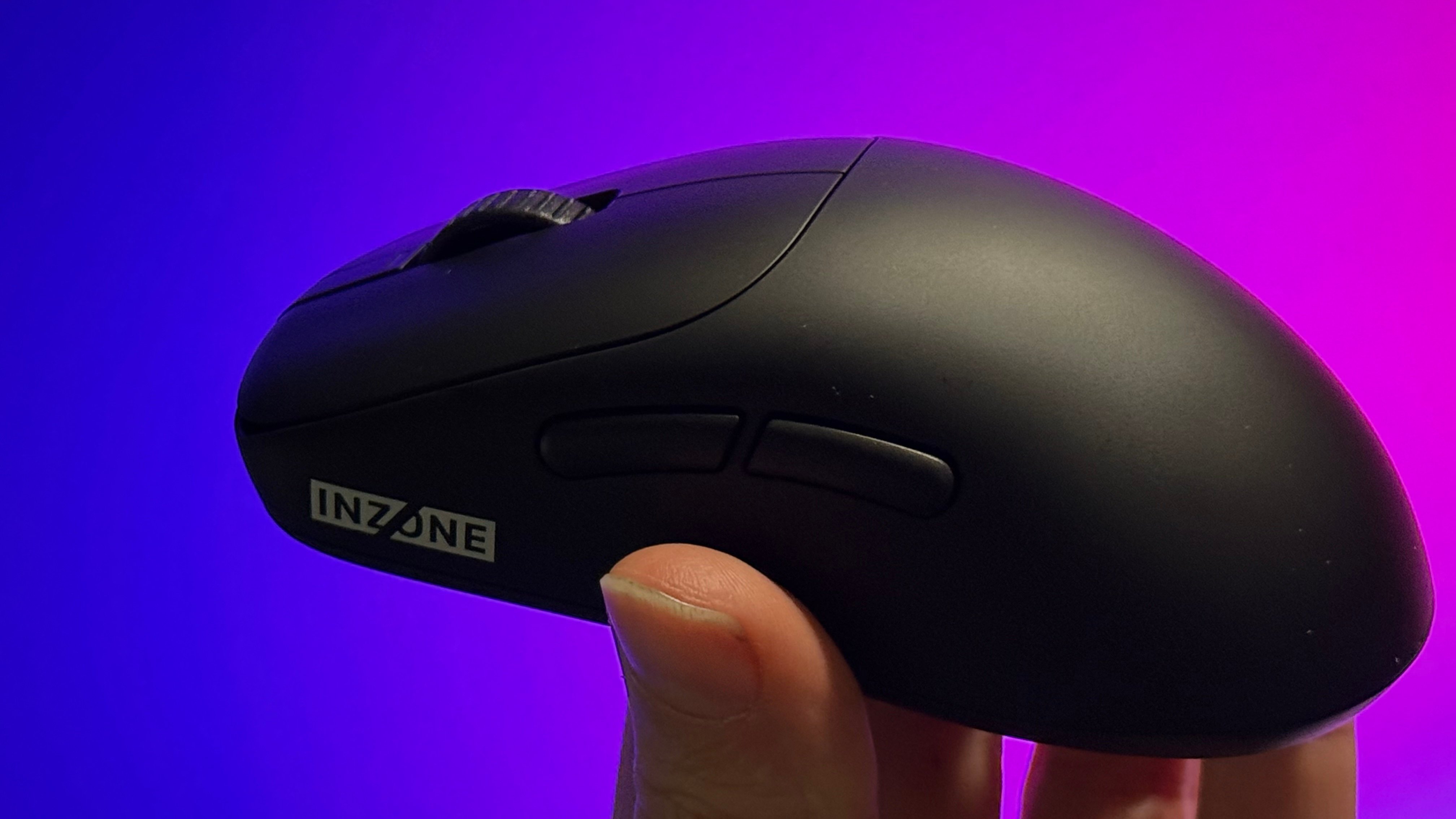 Je teste la toute première souris gaming de Sony avec la INZONE Mouse-A : une entrée convaincante face à la concurrence ?