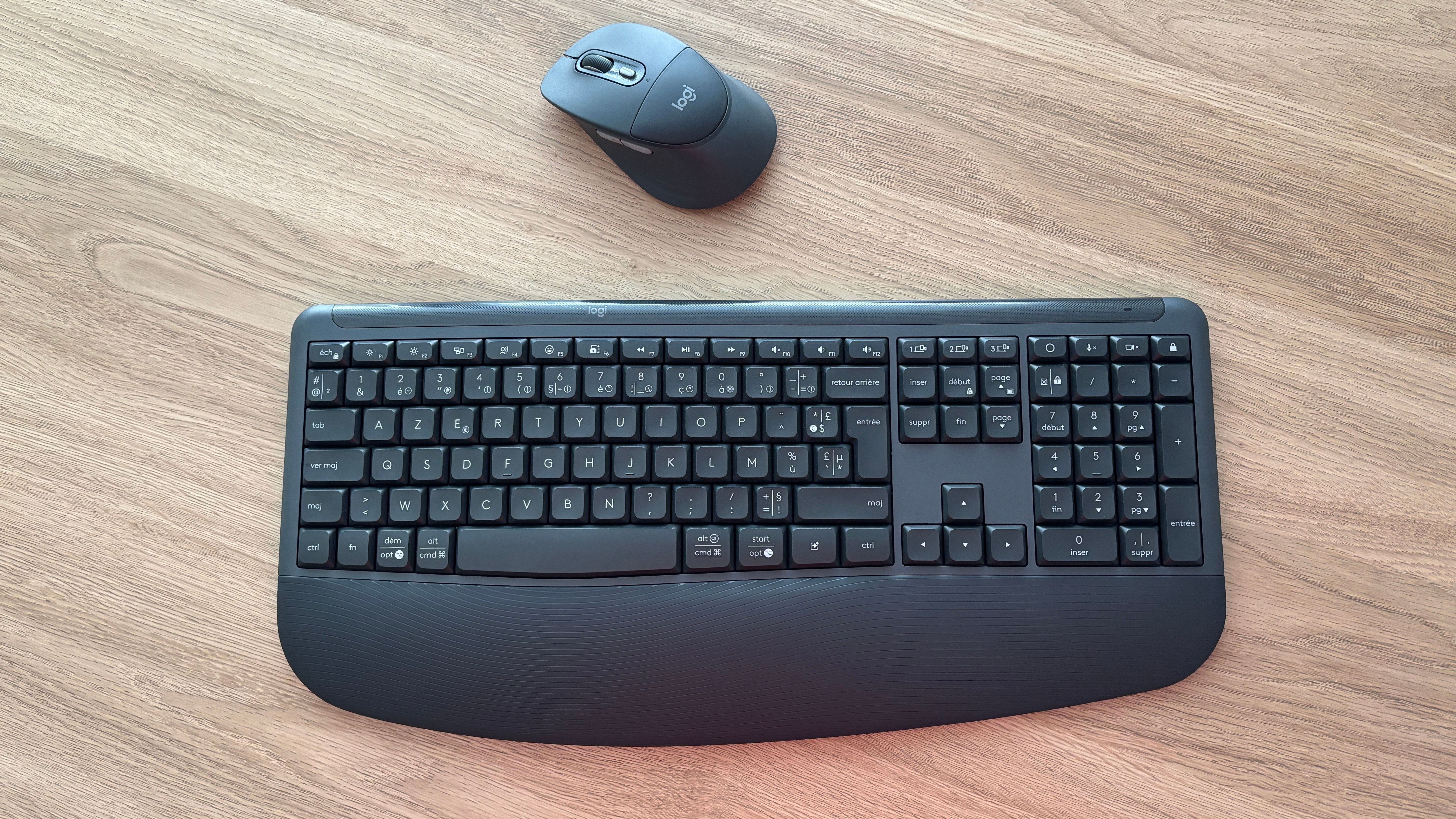 Logitech Comfort Plus Combo MK880 : j’ai testé le combo clavier/souris ultime pour le télétravail et réduire les douleurs